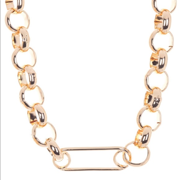 Large center link. Gold and Chunky.  Chain Collar Necklace. - Picture 2 of 3